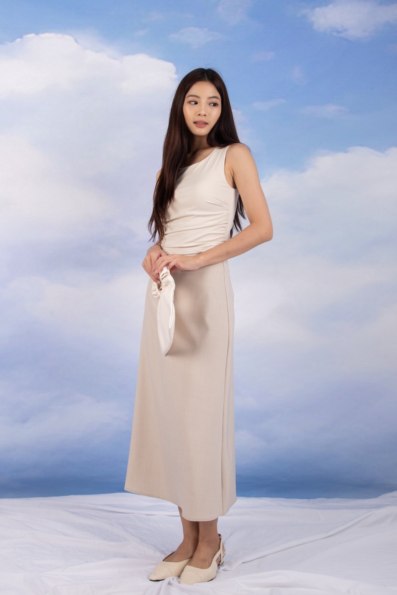 Novee Ruched Side Tank Top in Oat