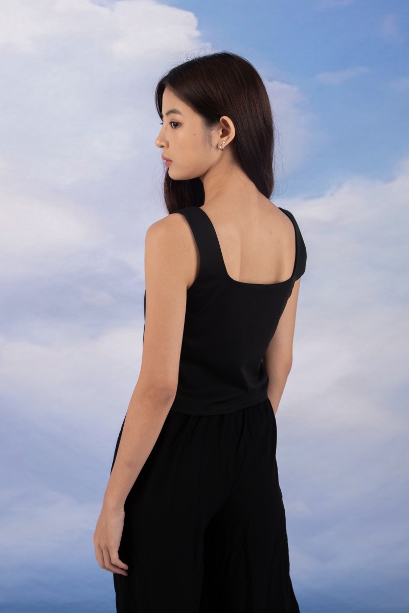 Liri Wide-Leg Pants in Black