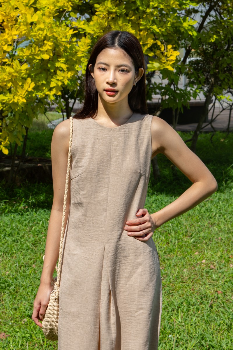 Elanna Linen Midi Dress in Sand