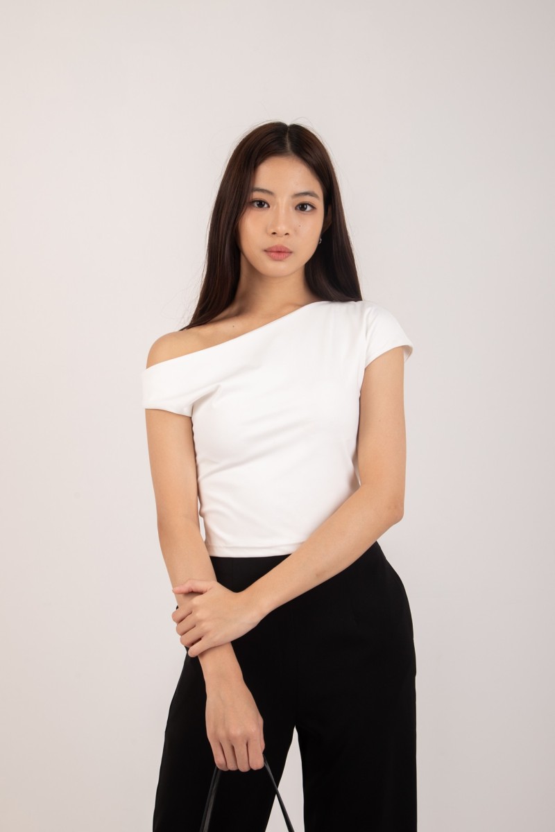 RESTOCK3: Finlay Side Twist Top in White