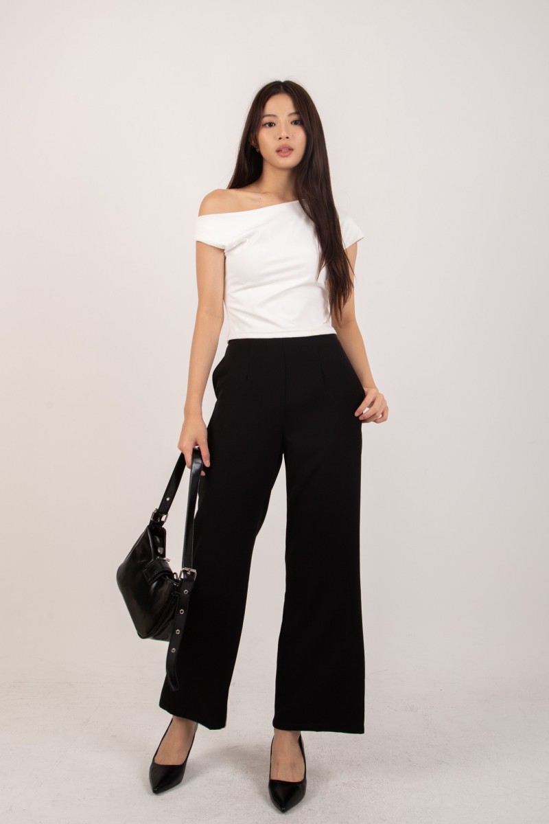 RESTOCK3: Finlay Side Twist Top in White