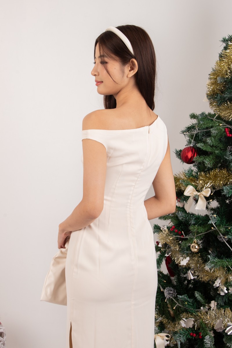 Ilyse Straight Neck Midi Dress in Butter