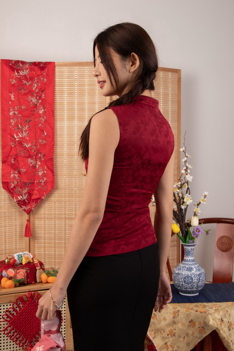 Chen Satin Ruched Mandarin Top in Wine