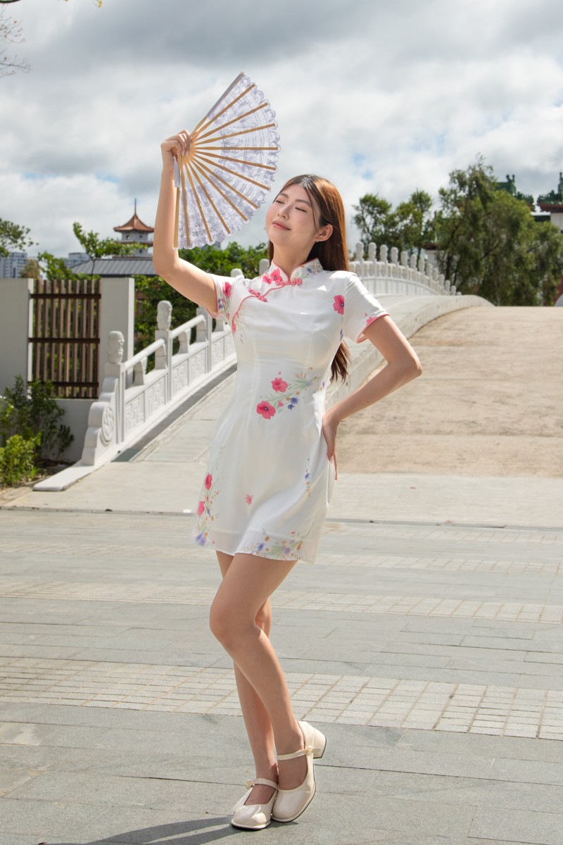 Sheng Floral Cheongsam Dress in White