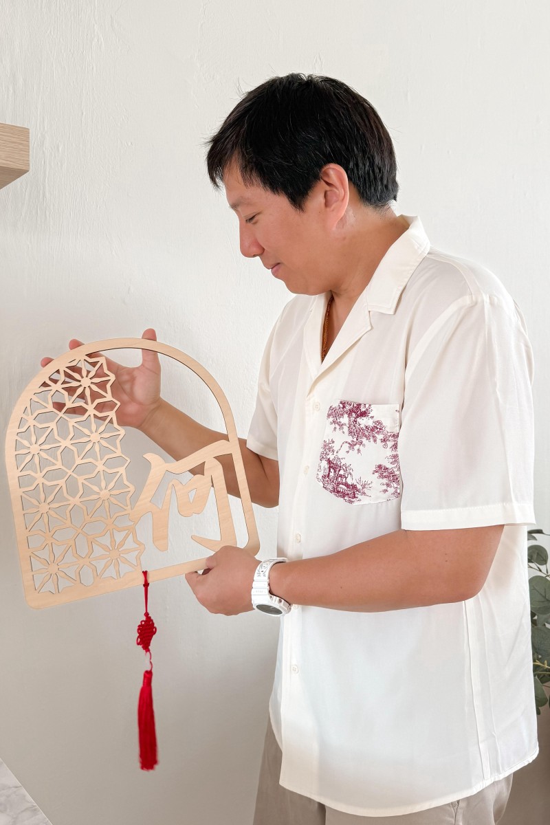 Concord Mens Floral Pocket Shirt in Wine