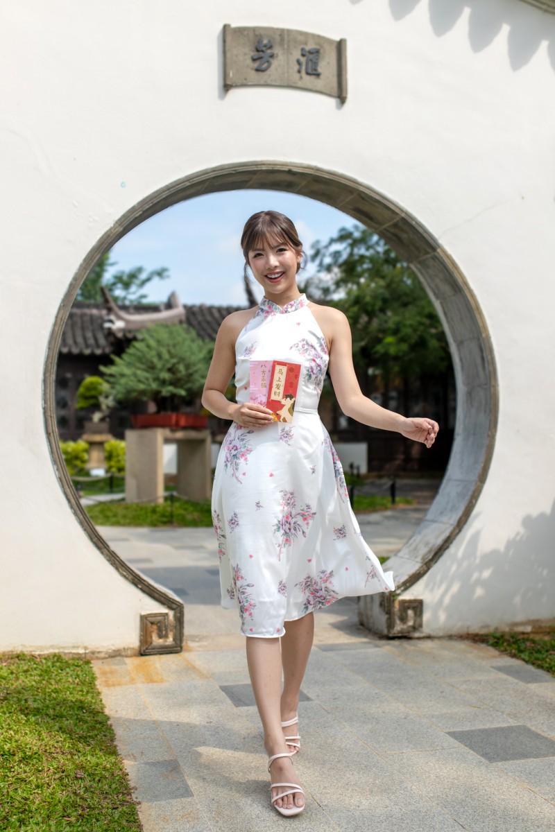 Dynasty Floral Halter Dress in White