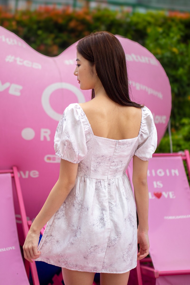 Fleuria Puff Sleeve Romper Dress in Grey