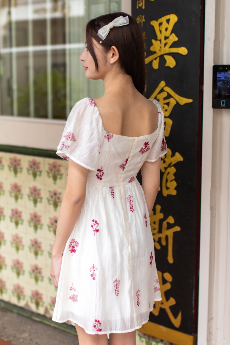 BACKORDERS: Signy Babydoll Flutter Sleeve Dress in Wine