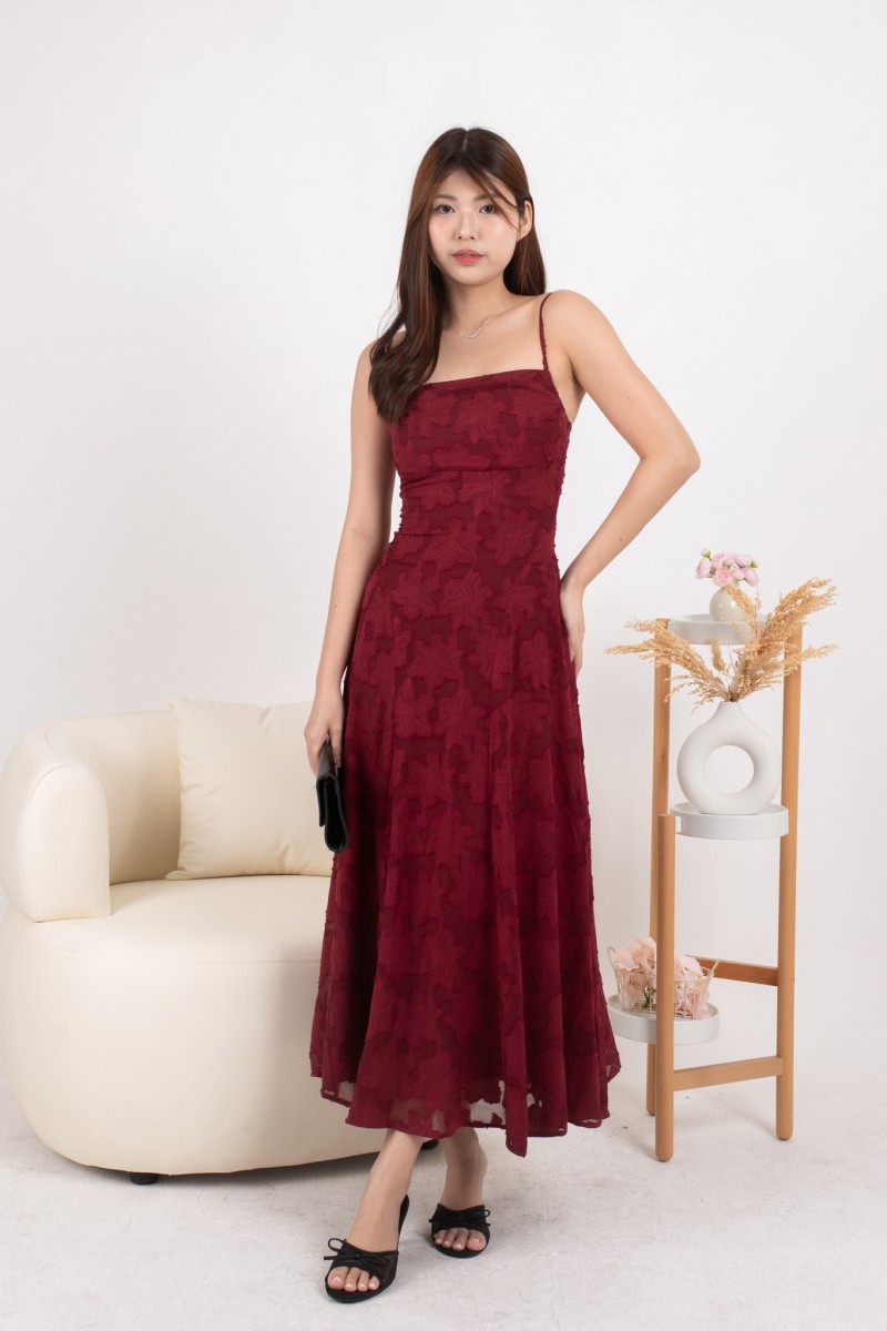 Lily Textured Floral Dress in Wine