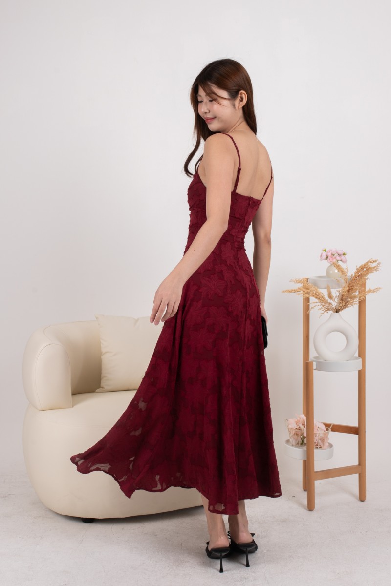 Lily Textured Floral Dress in Wine