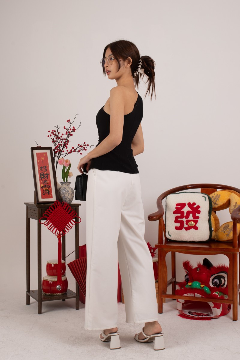 BACKORDERS: Lavinia Ruched Padded Top in Black