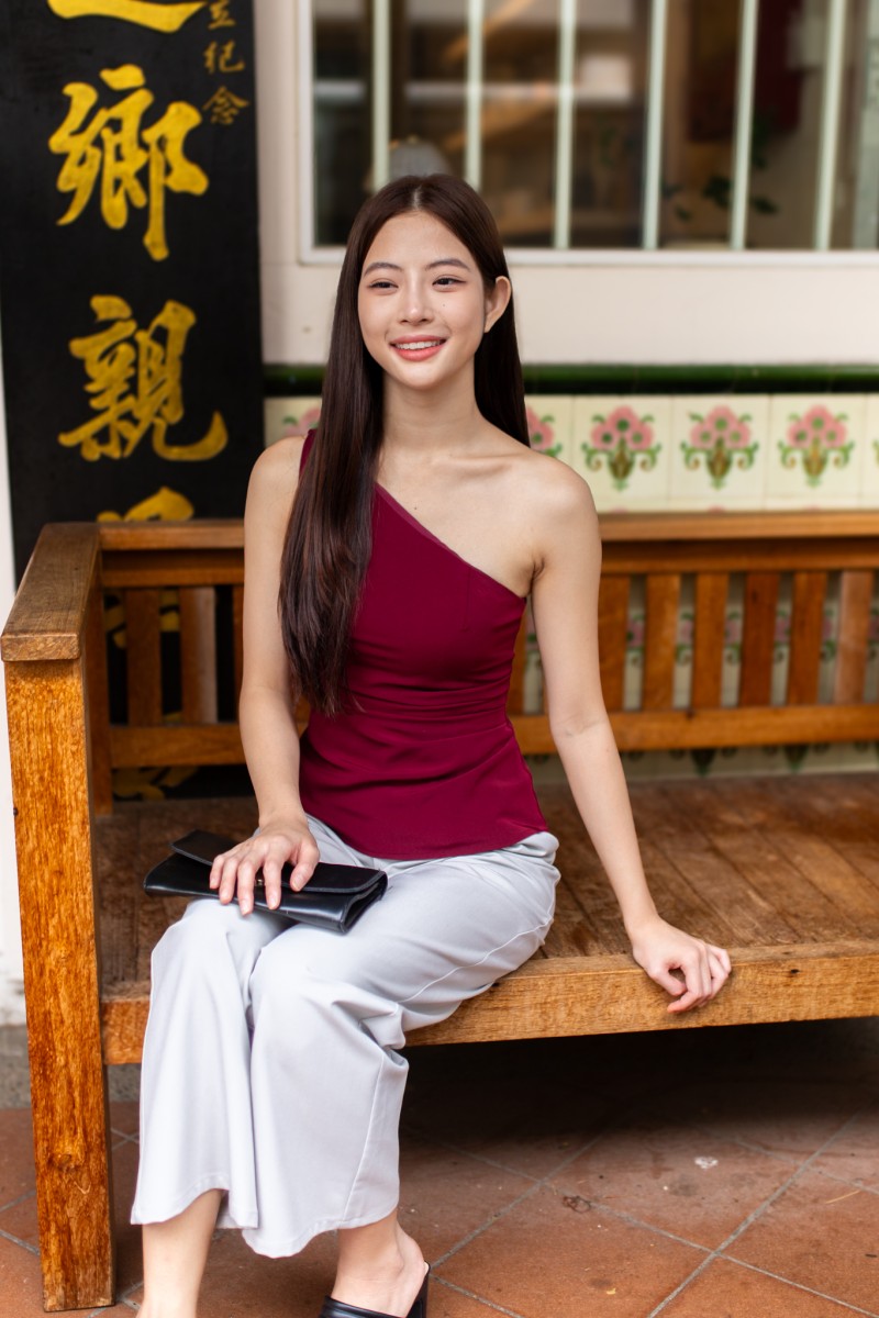 BACKORDERS: Lavinia Ruched Padded Top in Wine