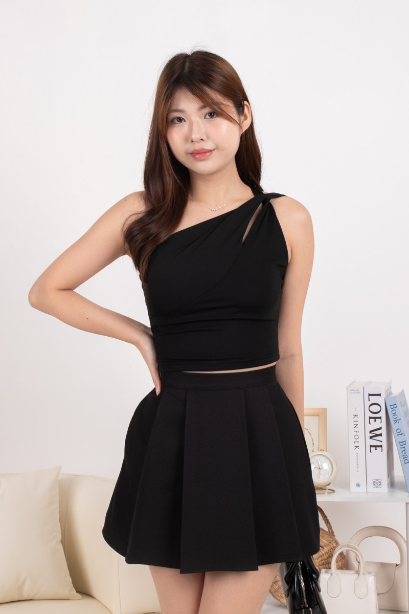 BACKORDERS: Essence Sculpted Toga Top in Black