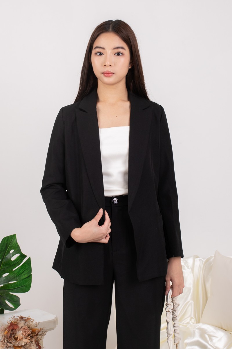 RESTOCK: Whitley Essential Blazer in Black