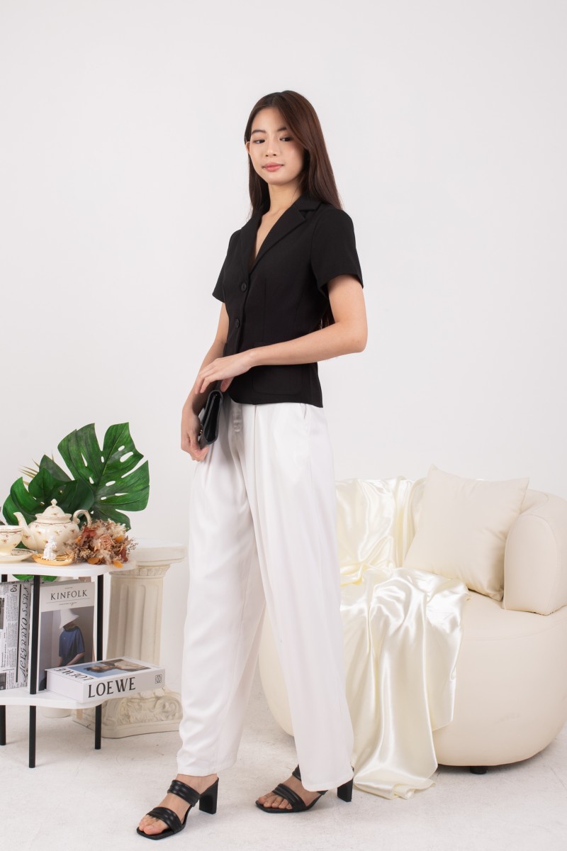 Yvaine Tailored Blazer Top in Black