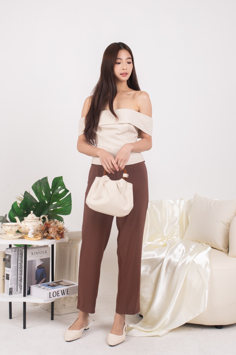 Naiah Off-Shoulder Top in Cream