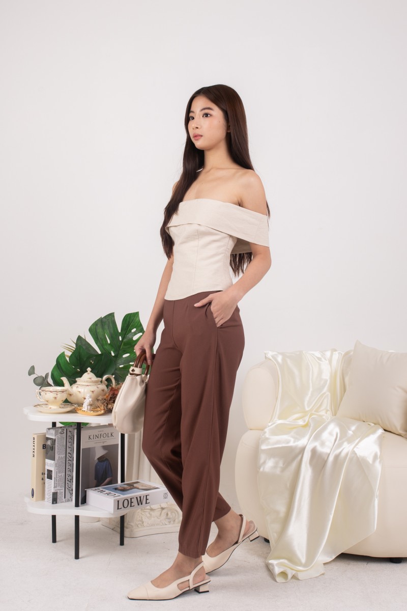 Naiah Off-Shoulder Top in Cream