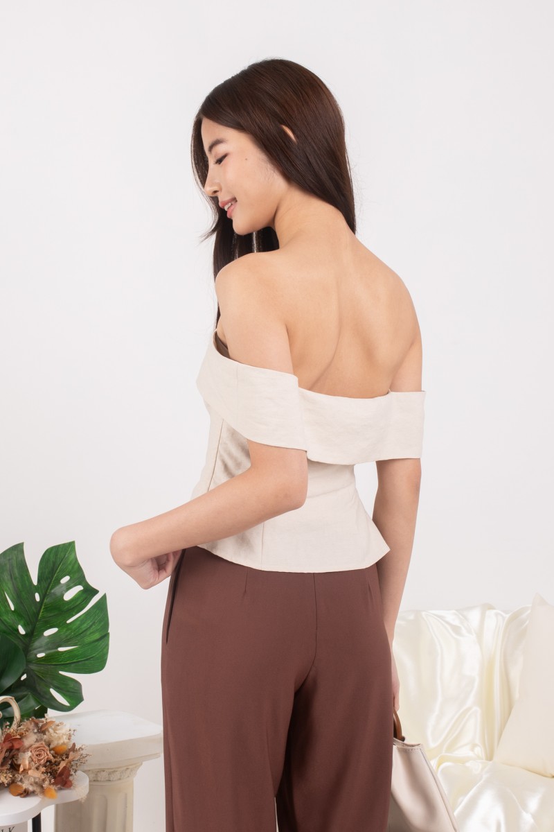 Naiah Off-Shoulder Top in Cream