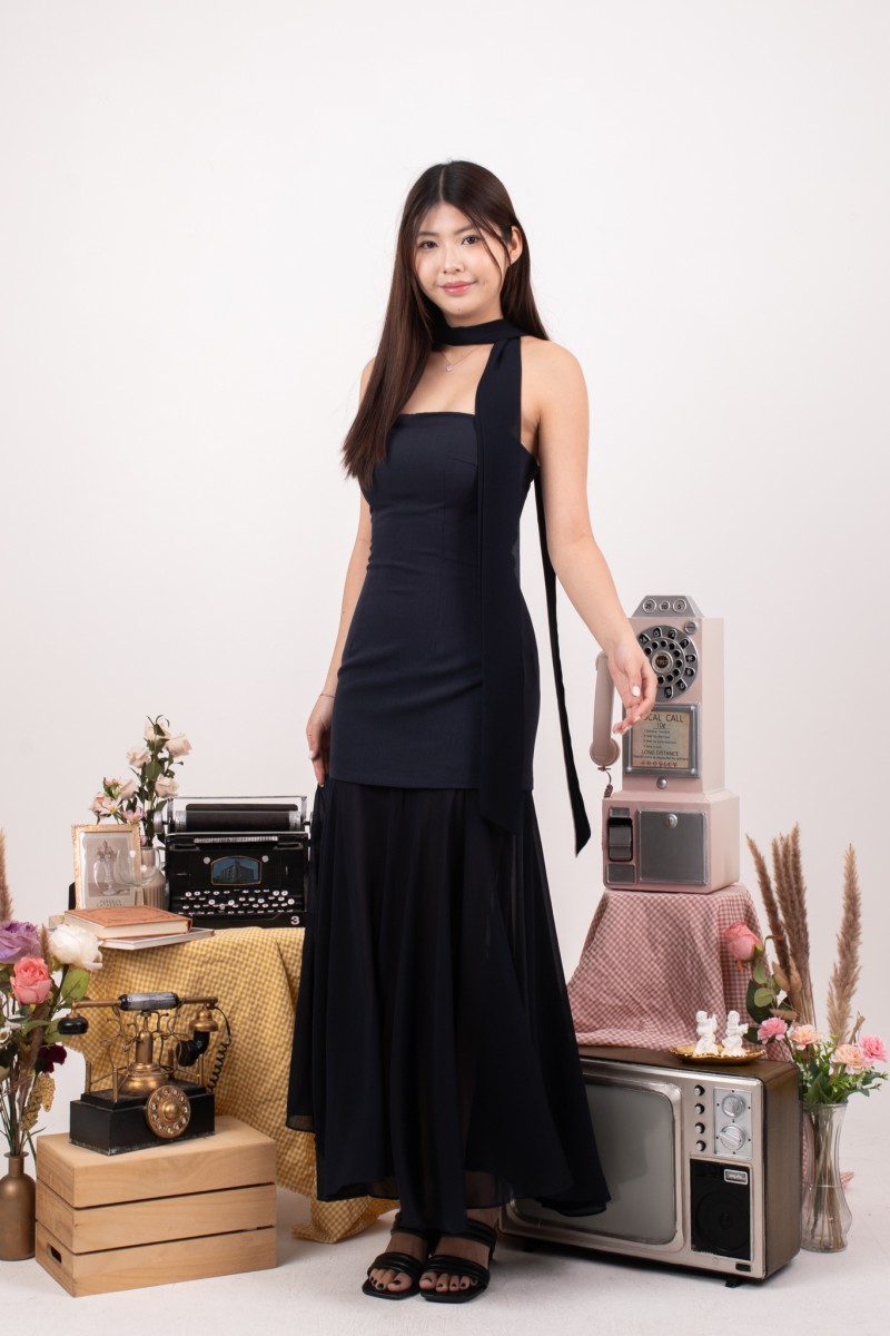 BACKORDERS2: Coraline Padded Maxi Dress in Navy