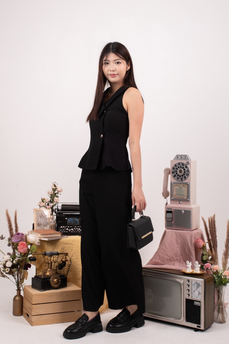 Kyer Button Vest Top in Black