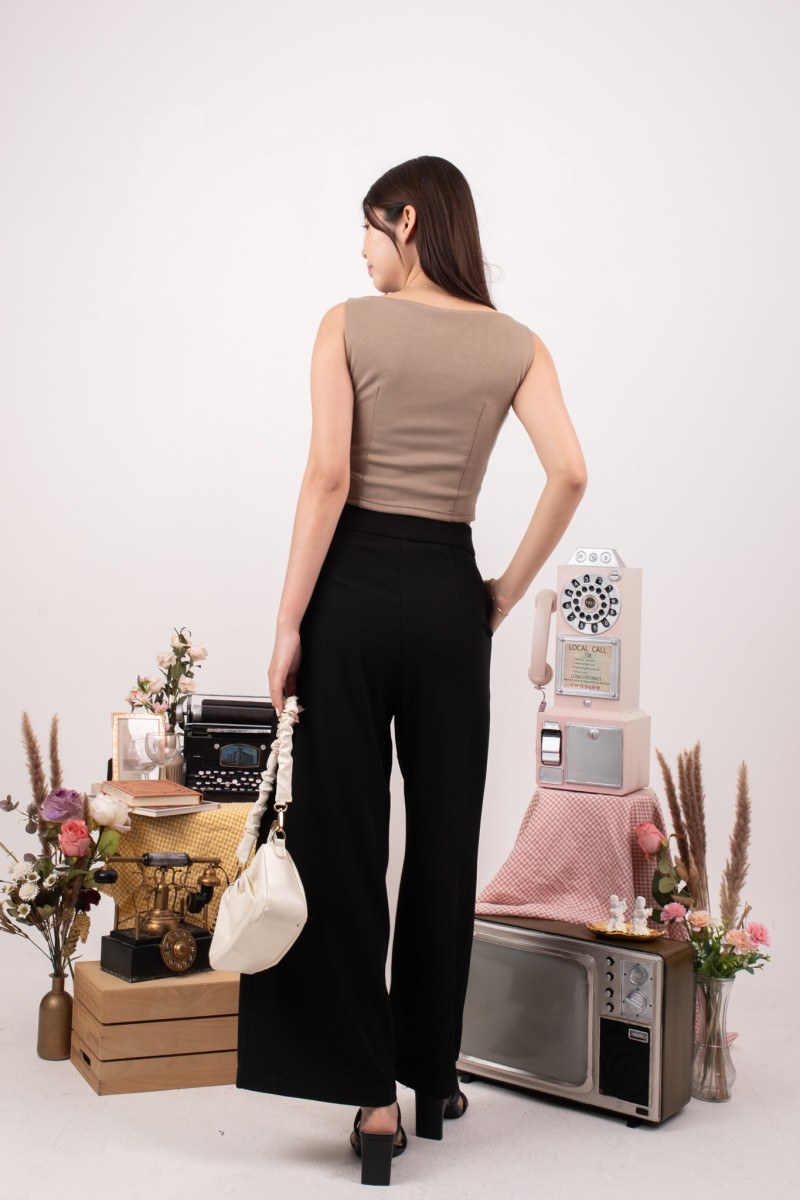 Kyer Button Tailored Pants in Black