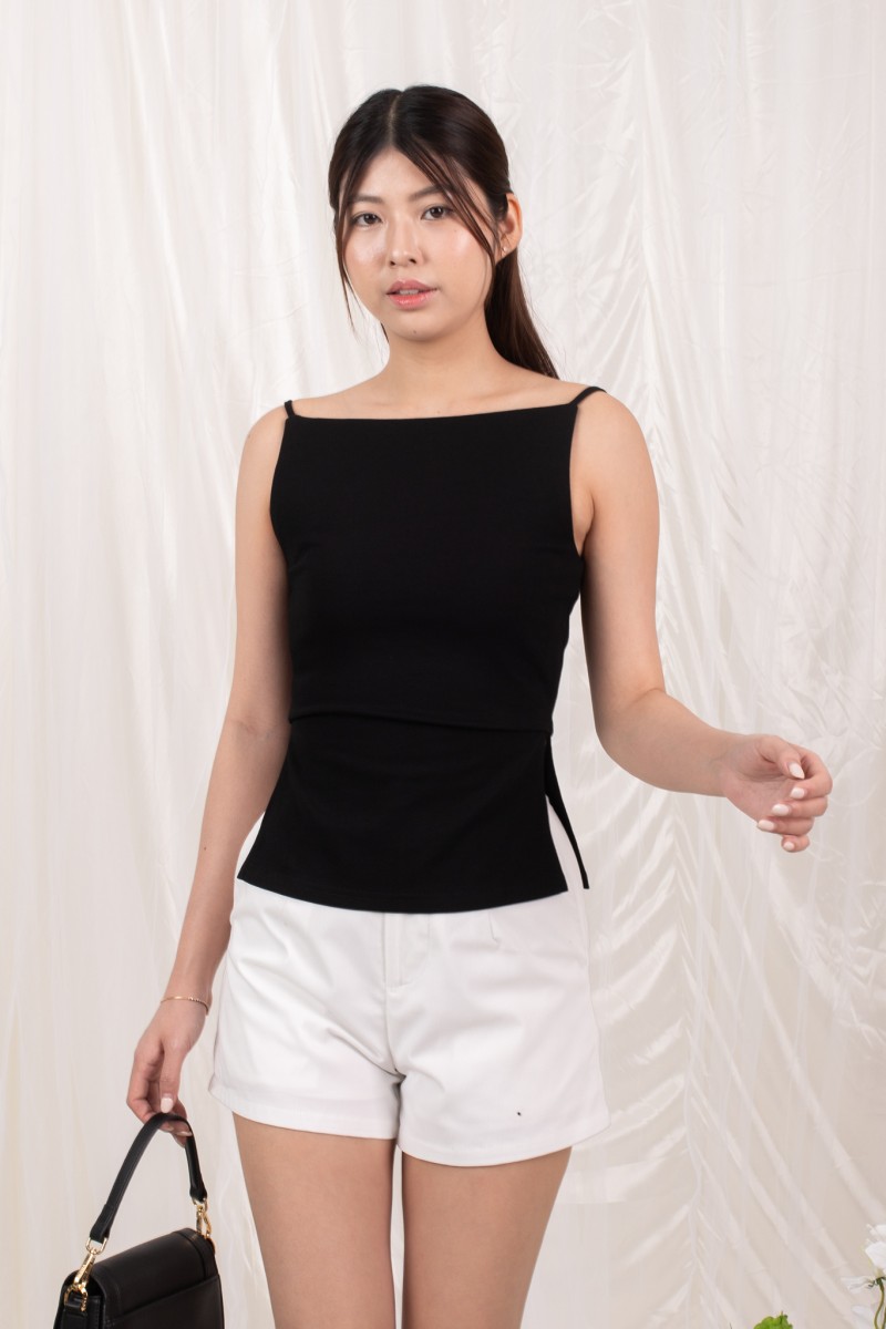 Sovern Reversible Ruched Top in Black