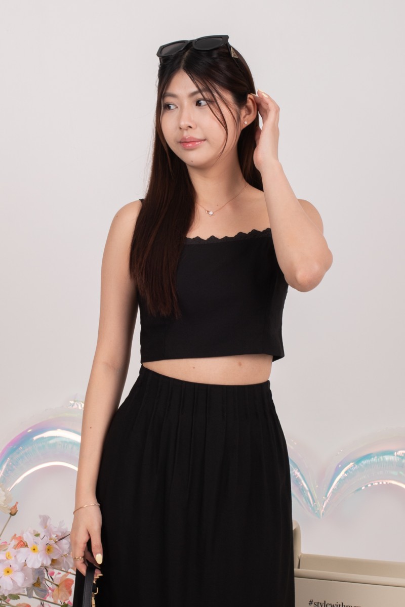 Floris Tank Top in Black