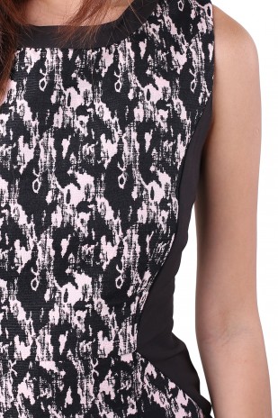 Lin Sheath Dress in Pink