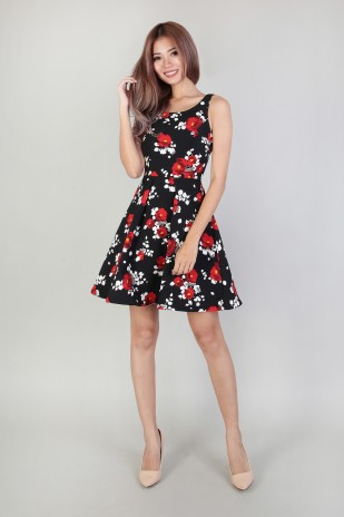 Eslee Floral Dress in Black