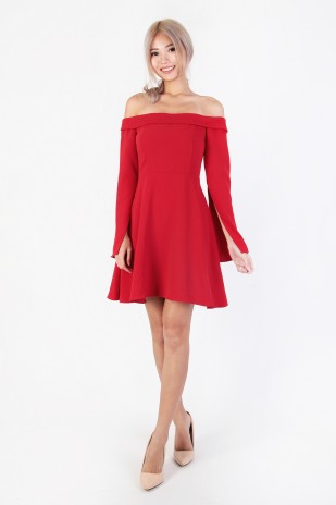 Meike Off Shoulder Dress in Lipstick Red