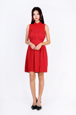 Gaile Pleated Cheongsam in Red