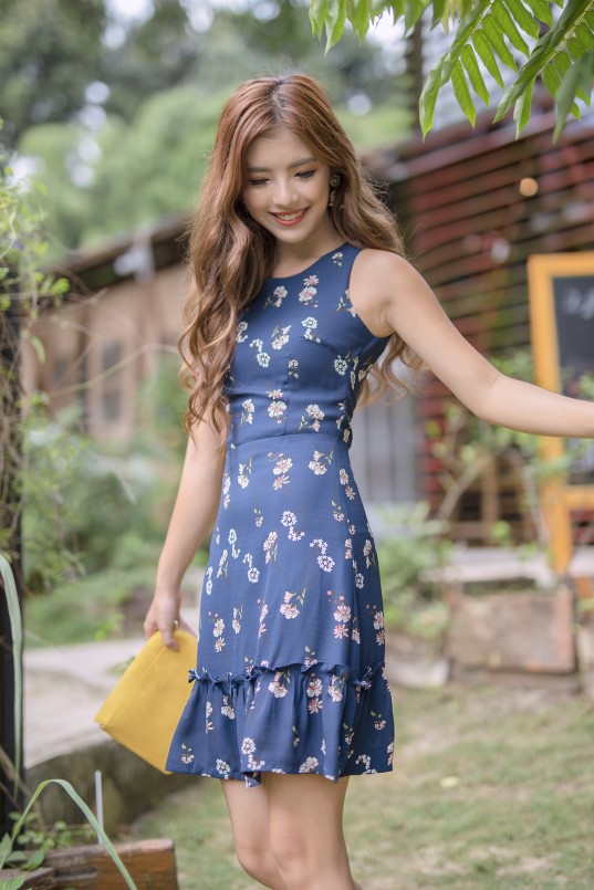 Layla Floral Dress in Navy