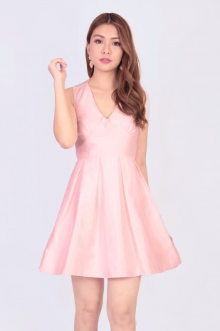 Lucinda Scallop Dress in Pink