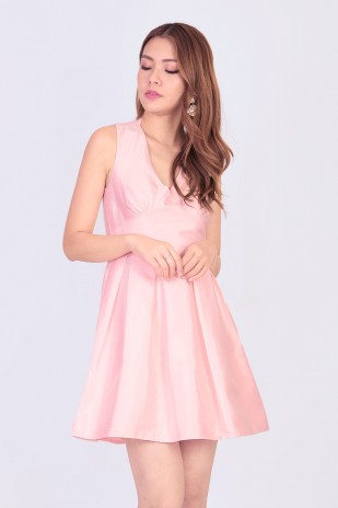 Lucinda Scallop Dress in Pink