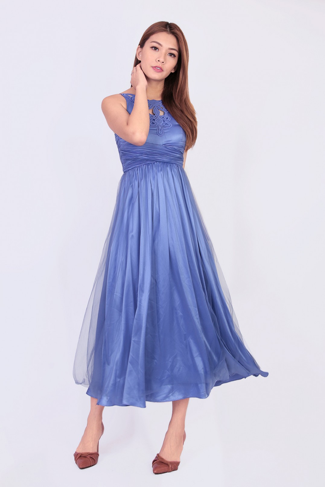 elegant outfits for weddings