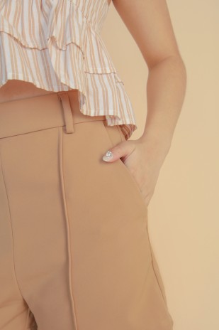 Wylie High-waisted Shorts in Caramel