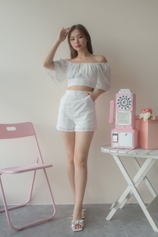 Liz Embroidered Shorts in White