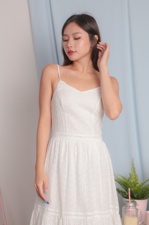 Sienis Broderie Tiered Dress in White