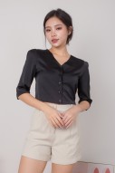 Shernis Button Blouse in Black