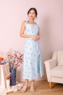 Pauree Floral Slit Midi Dress in Blue