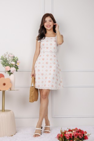 Beverlyn Textured Floral Dress in Rose