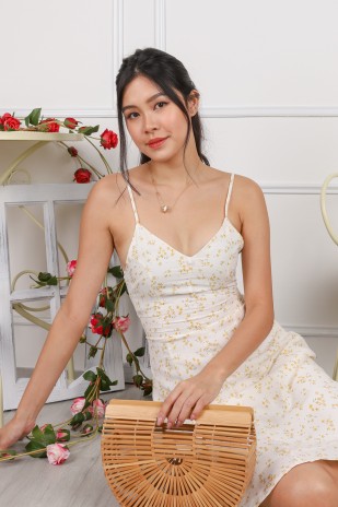 Jaelia V-Neck Floral Dress in Cream