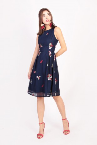Pristen Embroidery Dress in Navy (MY)