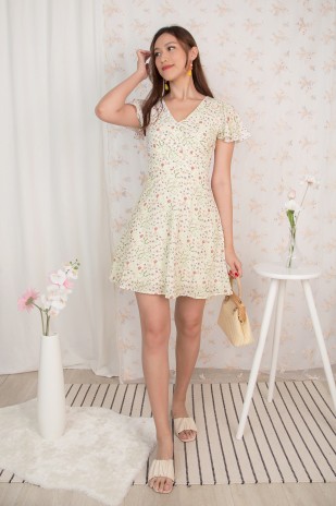 Kynn Floral Dress in Cream (MY)