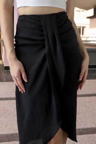 Burlette Overlap Skirt in Black