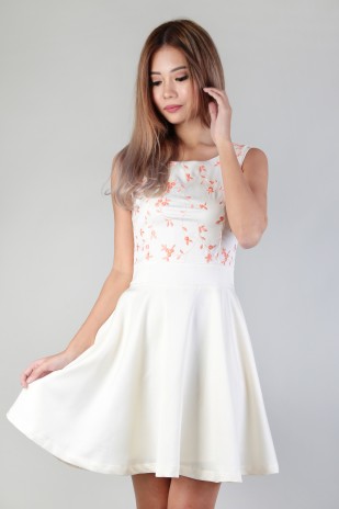 Beverly Embroidered Dress in Peach (MY)