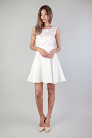 Beverly Embroidered Dress in Peach (MY)