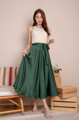 Benna Wrap Midi Skirt in Emerald