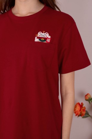 Fortune Cat Unisex Shirt in Red