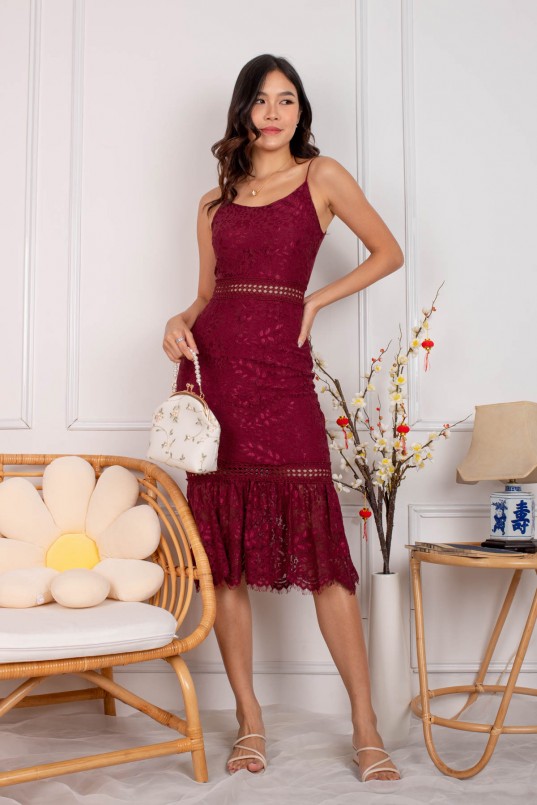 Maey Mermaid Lace Midi in Wine